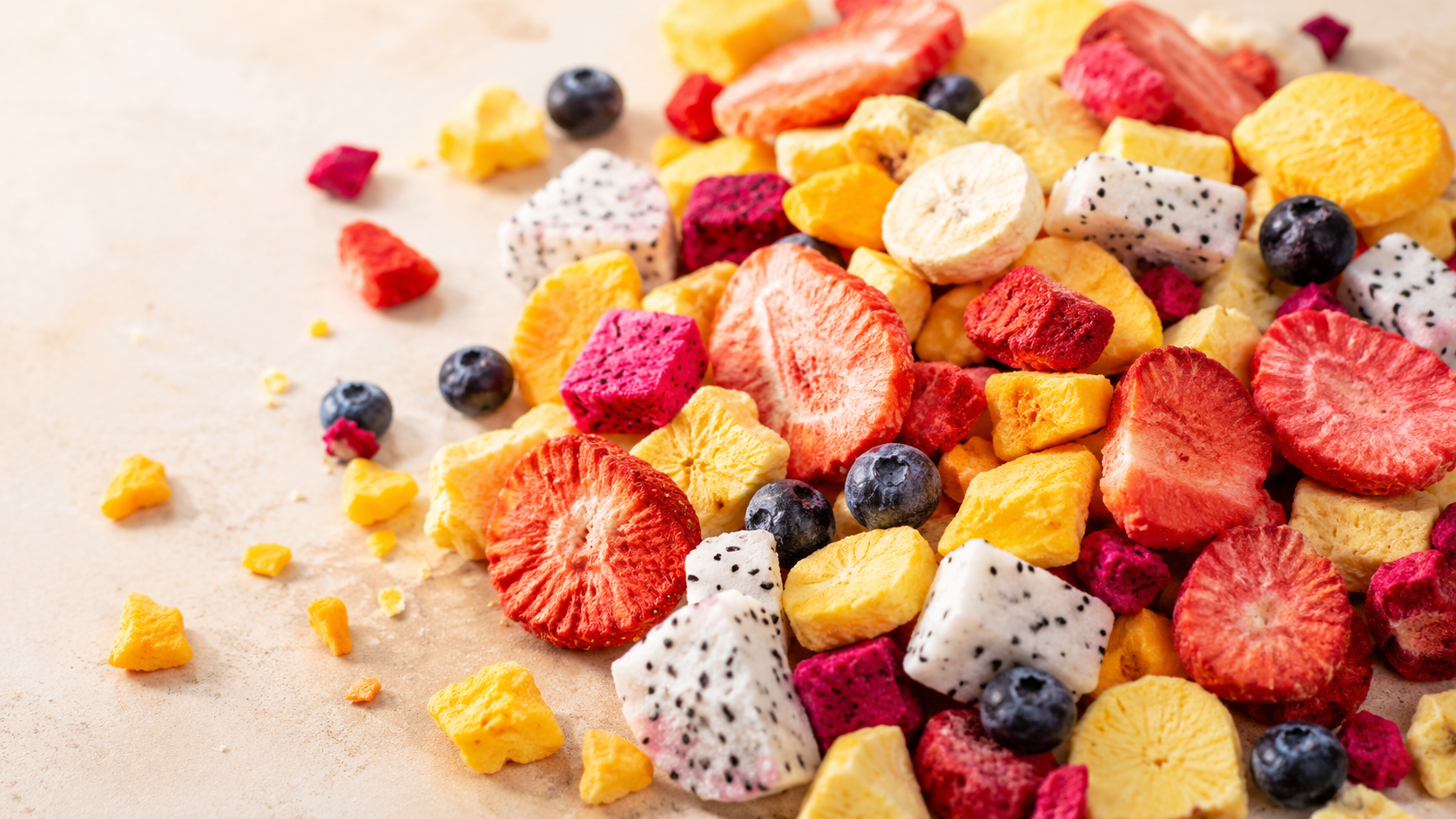 Best Crunchy Fruit Snacks for Desk Drawers, Pantries, and Healthy Sweet Cravings